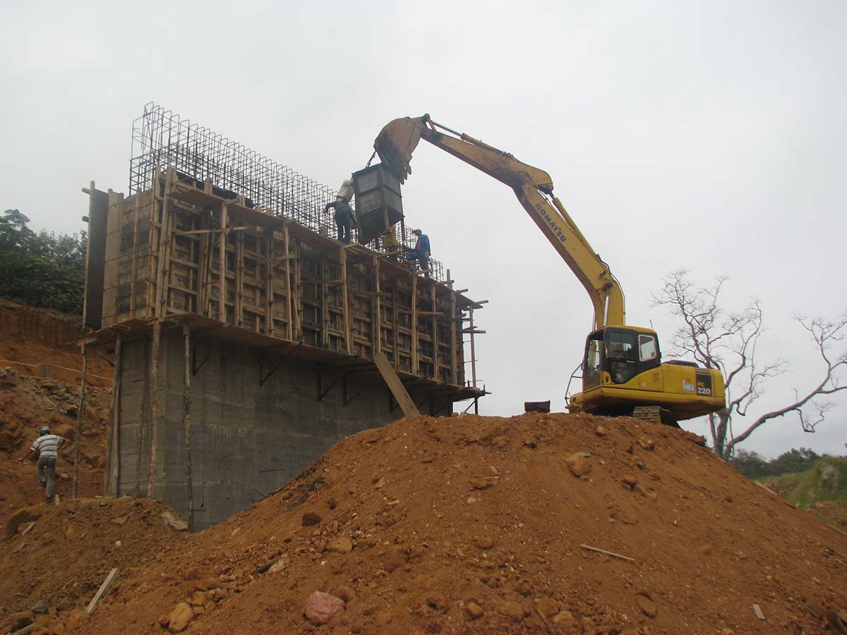 Construction of Akuetom- Mocomo- Djibloo- Bizam road in D’Anisok district in Guinea Equatorial